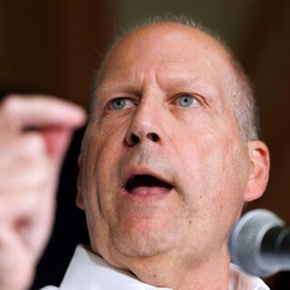 Is America’s Crummiest Political Dynasty About to Bite the Dust? Is America’s Crummiest Political Dynasty About to Bite the Dust?
